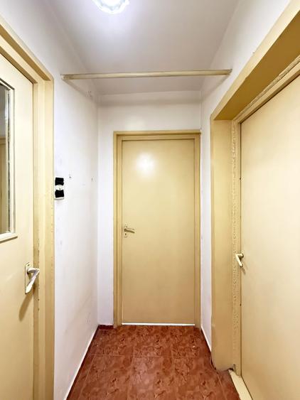 Apartament cu 2 camere semidecomandat în Berceni