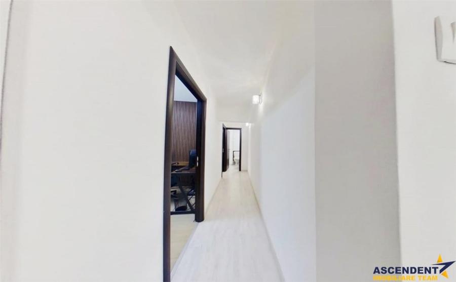 Apartament cu 3 camere decomandat în Griviței