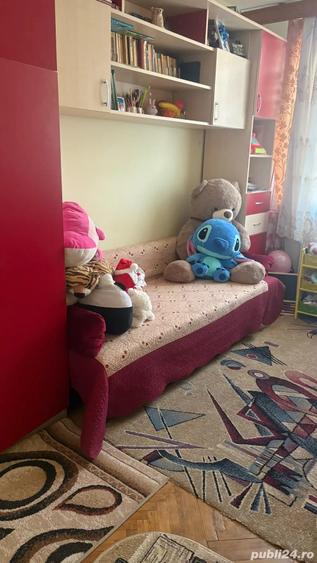 Apartament cu 3 camere semidecomandat în Dărmănești