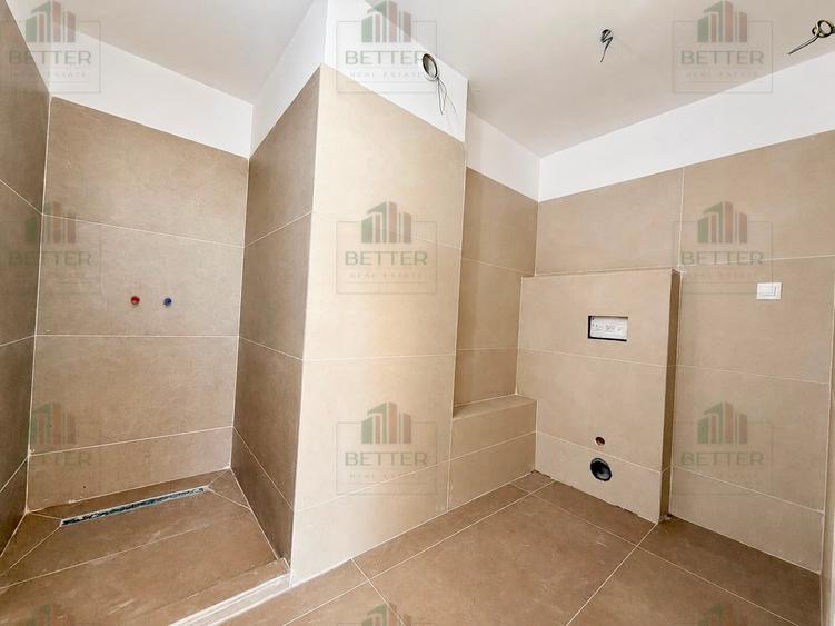 Penthouse cu 3 camere semidecomandat în Metalurgiei