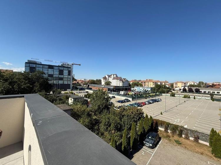 Apartament cu 2 camere decomandat în Trei Stejari
