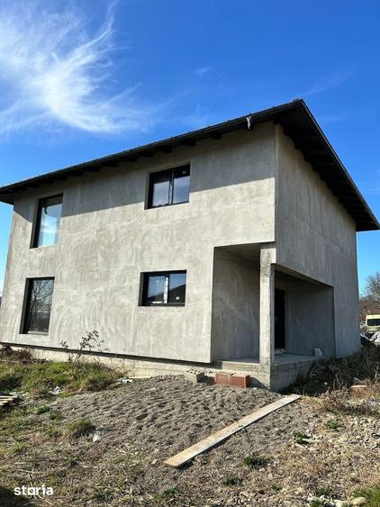 Casă cu 3 camere cu Teren 1457 Mp în Fălticeni