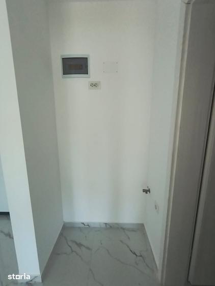 Apartament cu 2 camere în Apărătorii Patriei — fotografia 3