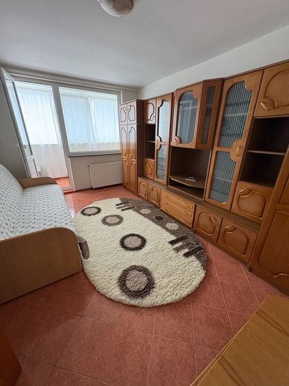 Apartament cu 2 camere decomandat în Precista