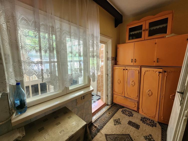 Duplex cu 4 camere cu Canalizare în Nicolina