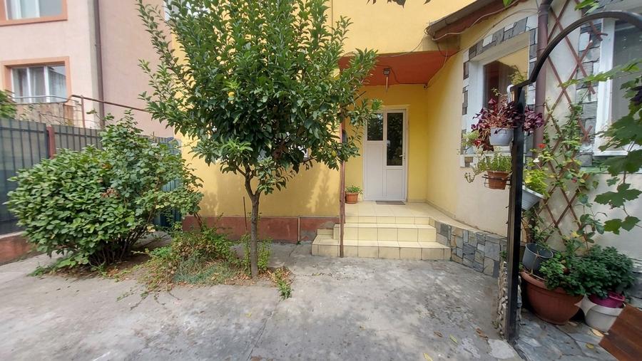 Apartament cu 2 camere decomandat în Apărătorii Patriei