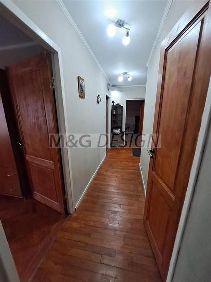 Apartament cu 3 camere decomandat în Semicentral