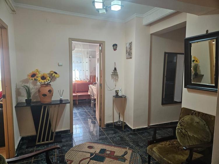 Apartament cu 3 camere decomandat în Ultracentral
