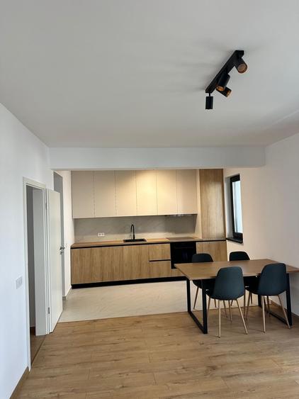 Apartament cu 3 camere decomandat în Sânpetru