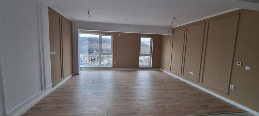 Apartament cu 3 camere decomandat în Păcurari