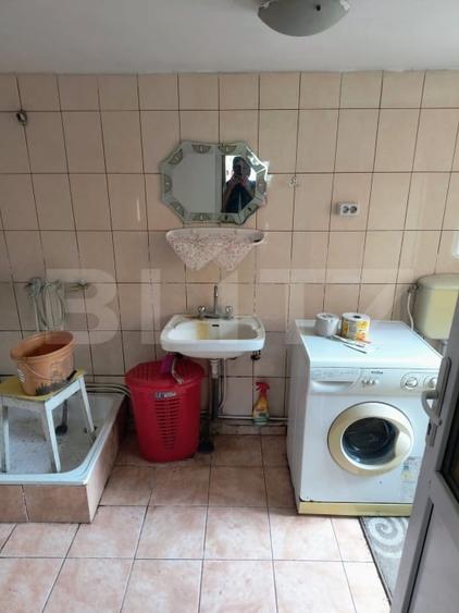 Casă individuală cu 2 camere decomandat cu Canalizare în Exterior Nord