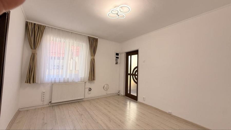 Apartament cu 2 camere decomandat în Vitan