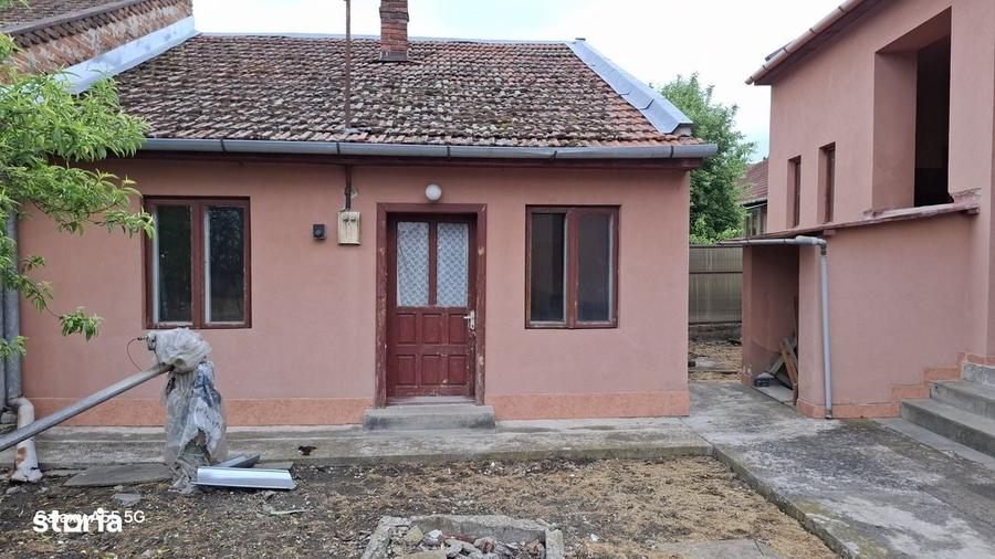 Casă cu 4 camere în Ilia