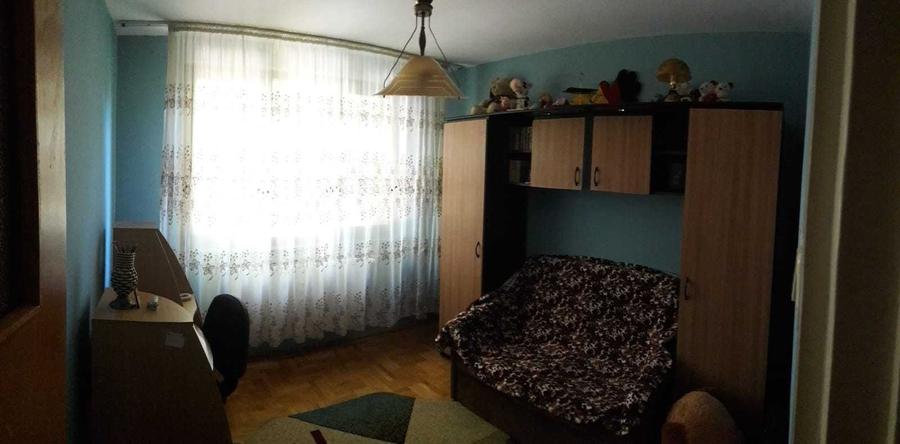 Apartament cu 3 camere în Berceni