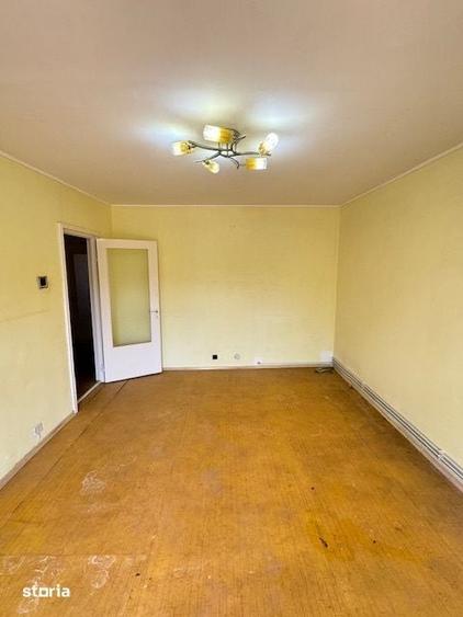 Apartament cu 3 camere decomandat în Mioriței