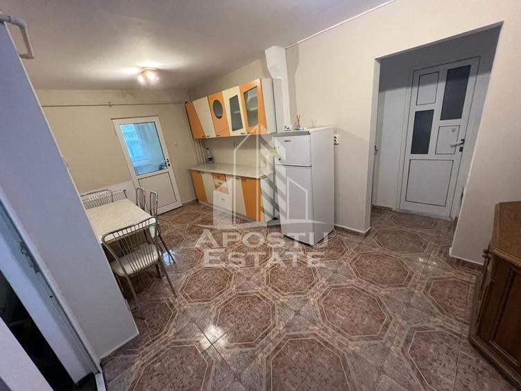 Apartament cu 2 camere decomandat în Lipovei
