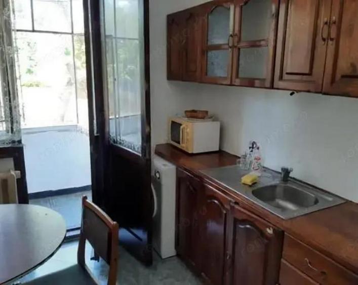 Apartament cu 2 camere decomandat în Cotroceni