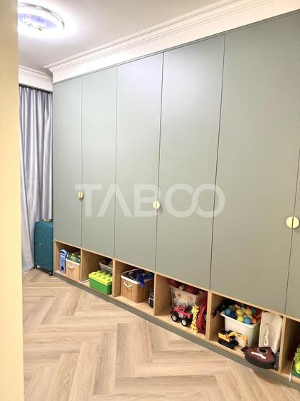 Apartament cu 3 camere semidecomandat, mobilat în Mănăștur