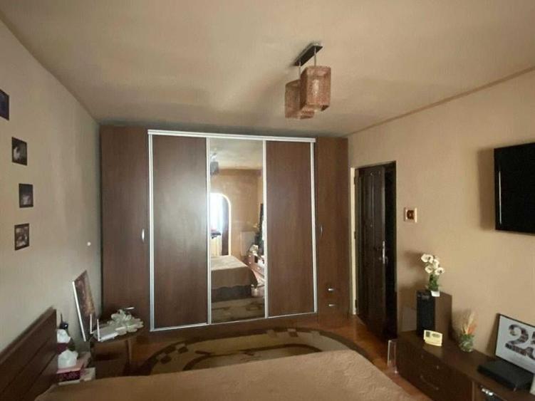 Apartament decomandat 3 camere | Etaj 3 | Complet mobilat și utilat - 1 MAI - 1