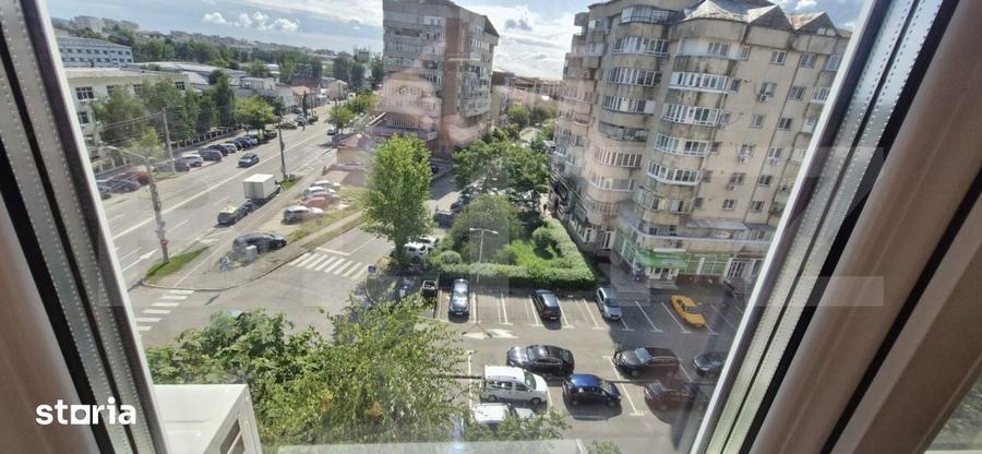 Apartament cu 3 camere în Micro 12
