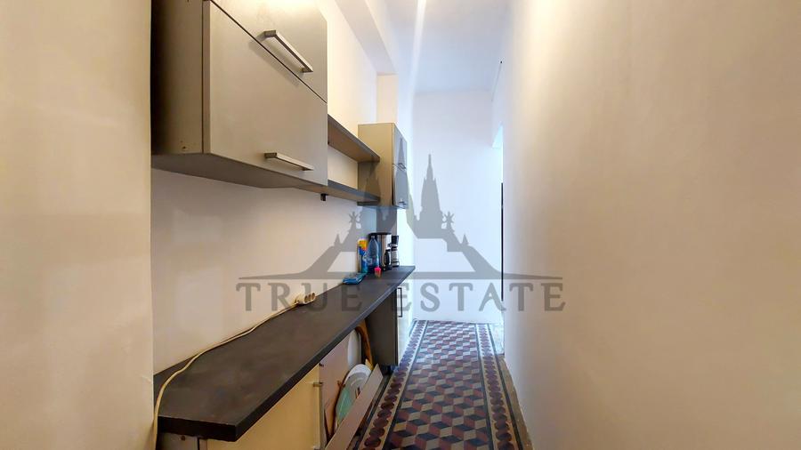 Apartament cu 3 camere semidecomandat în Foișorul de Foc