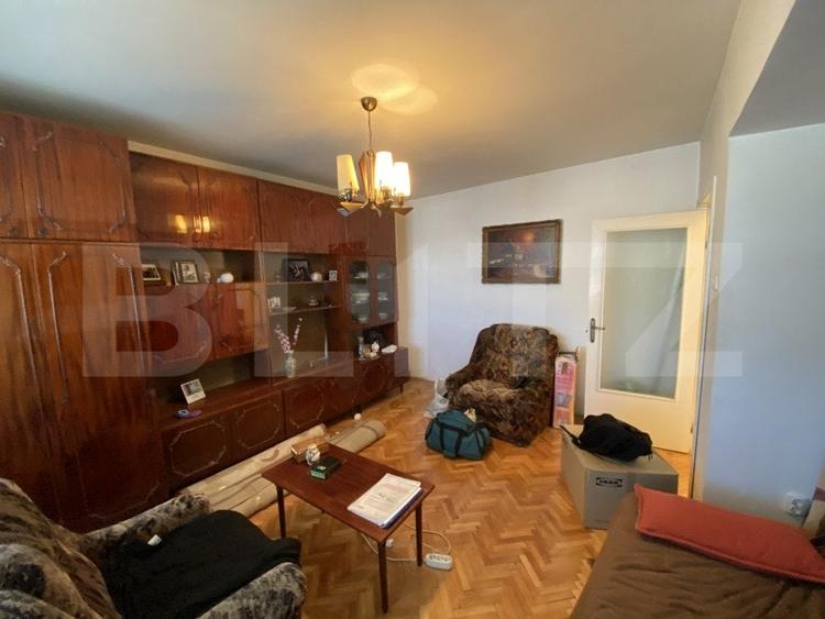 Apartament cu 3 camere decomandat, mobilat în Porolissum