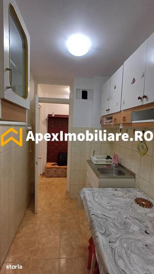 Apartament cu 2 camere semidecomandat, mobilat în Berceni