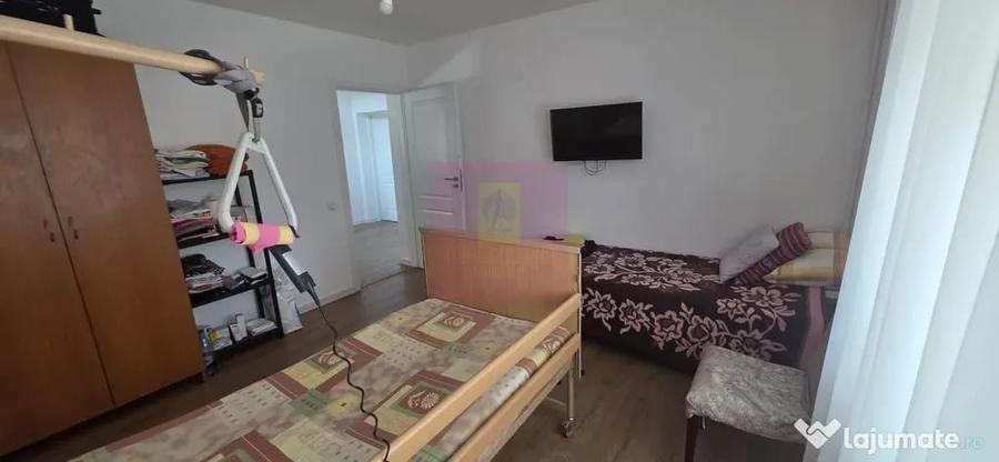Casă cu 4 camere cu Teren 497 Mp în Central