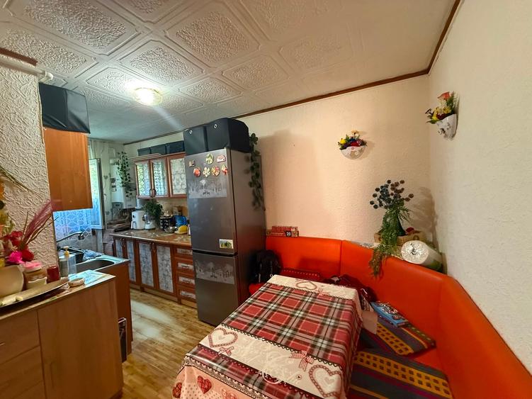 Apartament cu 3 camere decomandat în Gojdu