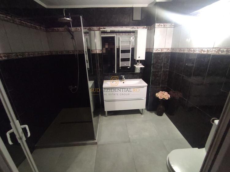 Casă individuală cu 6 camere cu Piscina în Dristor