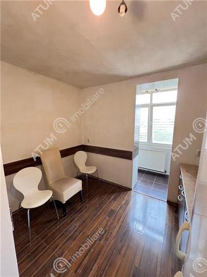 Apartament cu 3 camere decomandat, mobilat în Mihai Viteazul