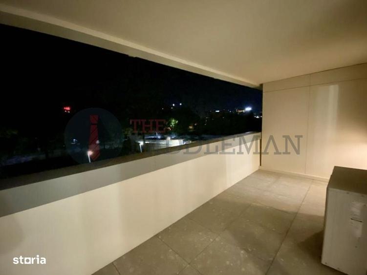 Apartament cu 3 camere semidecomandat în Aviației
