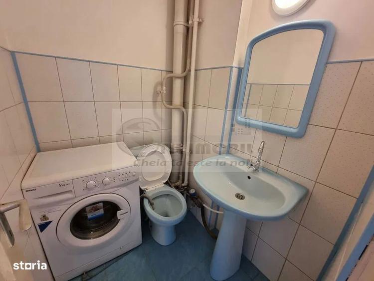 Apartament cu 3 camere decomandat, mobilat în Podu Roș