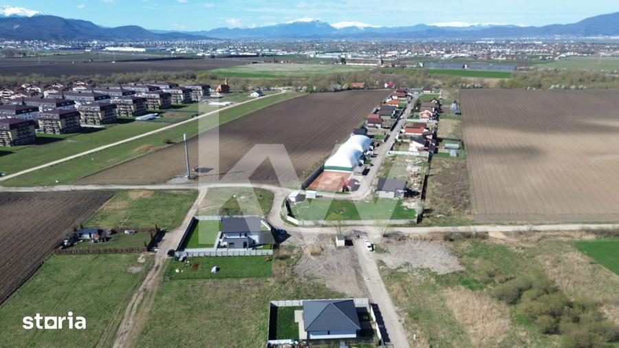 Teren de 1217 mp, în Sânpetru