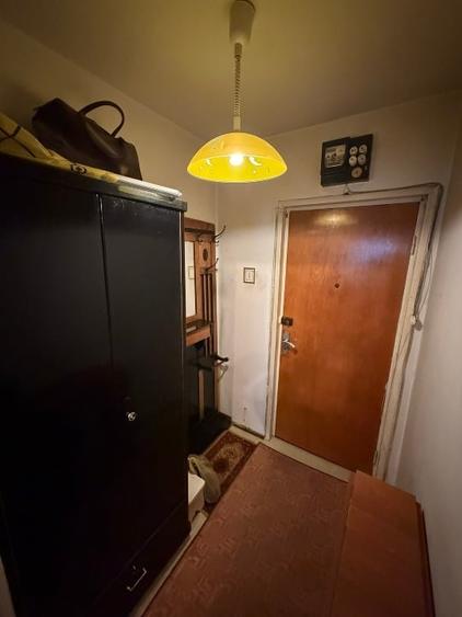 Apartament cu 2 camere semidecomandat în Berceni