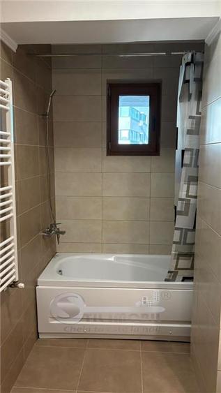 Apartament cu 2 camere semidecomandat, mobilat în Central