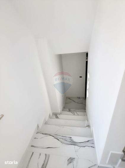 Apartament cu 5 camere în Precista