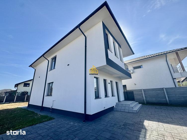 Casă cu 5 camere cu Teren 430 Mp în Domnești