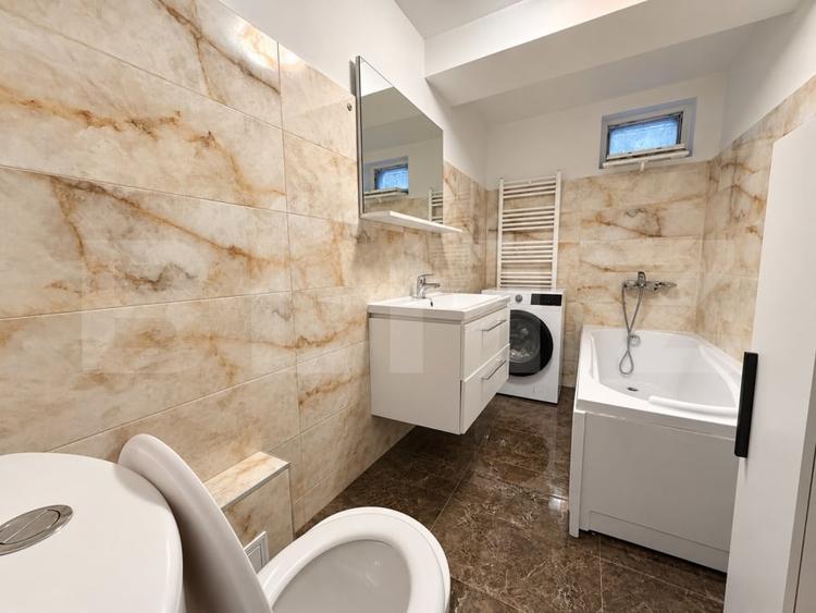 Apartament cu 3 camere decomandat, mobilat în Vișani