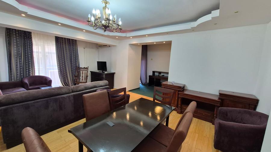 Apartament cu 3 camere decomandat în Unirii