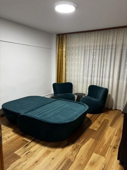 Garsonieră decomandată în Central