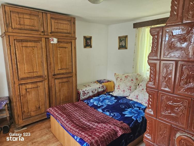Casă cu 4 camere în Păstrăveni