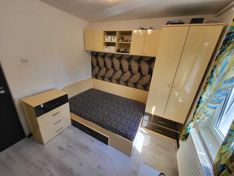 Apartament cu 2 camere decomandat în Virtuții