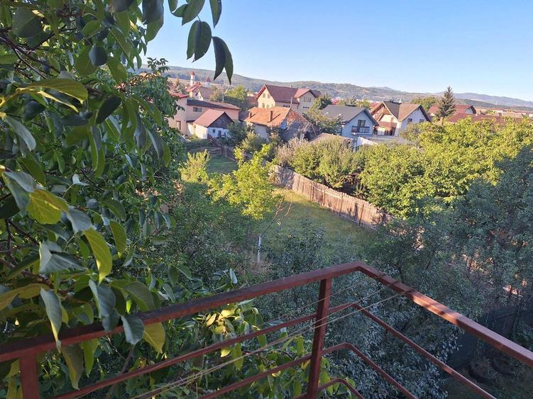 Apartament cu 2 camere decomandat în Florești