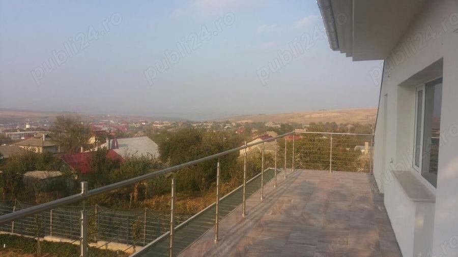 Casă cu 6 camere în Babadag
