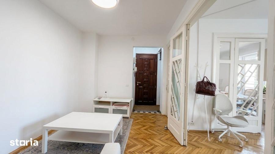Apartament cu 3 camere decomandat în Centrul Istoric