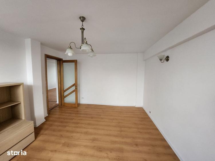Apartament cu 3 camere decomandat în Nazărioaia