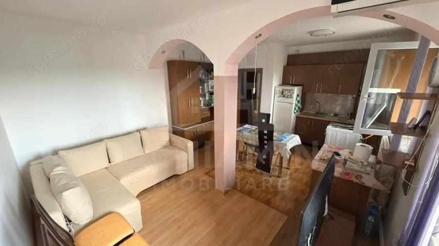 Apartament cu 2 camere semidecomandat în Craiovița Nouă