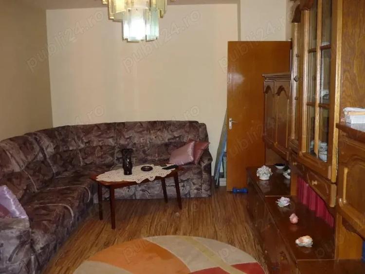 Apartament cu 3 camere decomandat în Fetești-Gară