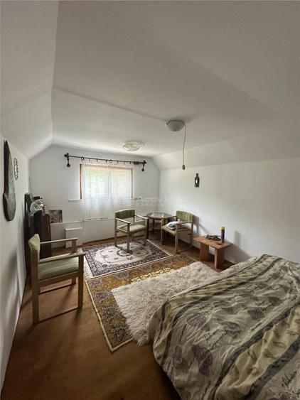 Casă cu 4 camere cu Teren 647 Mp în Central
